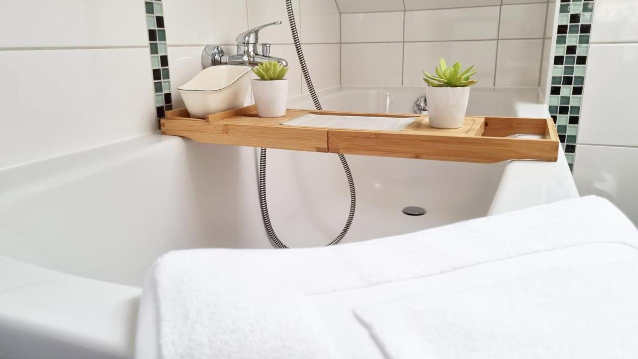 Wohnung Famous, 100Qm, Klima, Loggia, 24H Checkin, Bis 5 Personen Braunschweig Ngoại thất bức ảnh